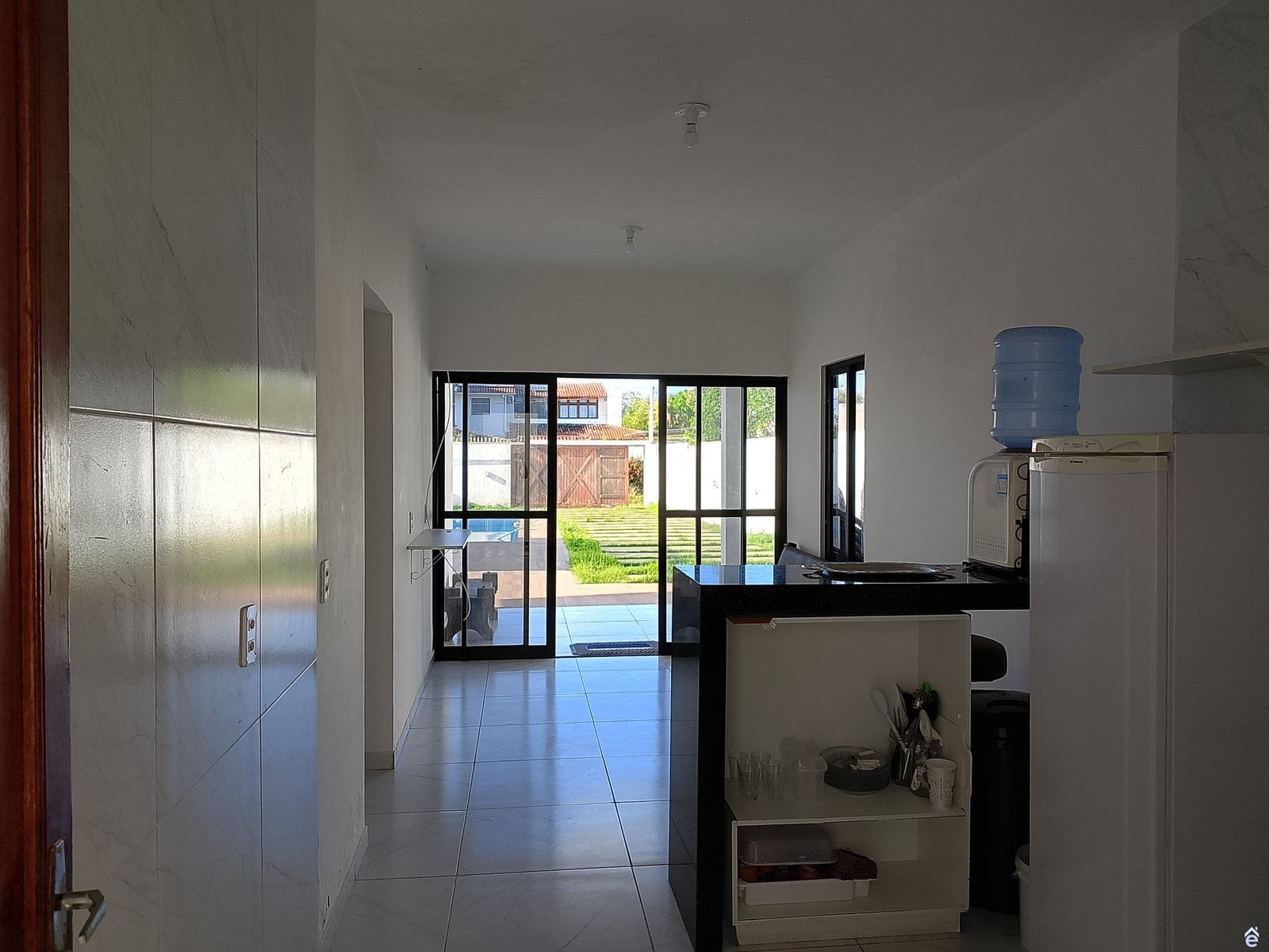 Casa na Berra de São Miguel, com 3 quartos, sendo 3 suítes, sala e cozinha integrada, piscina, churrasqueira. - Foto 6