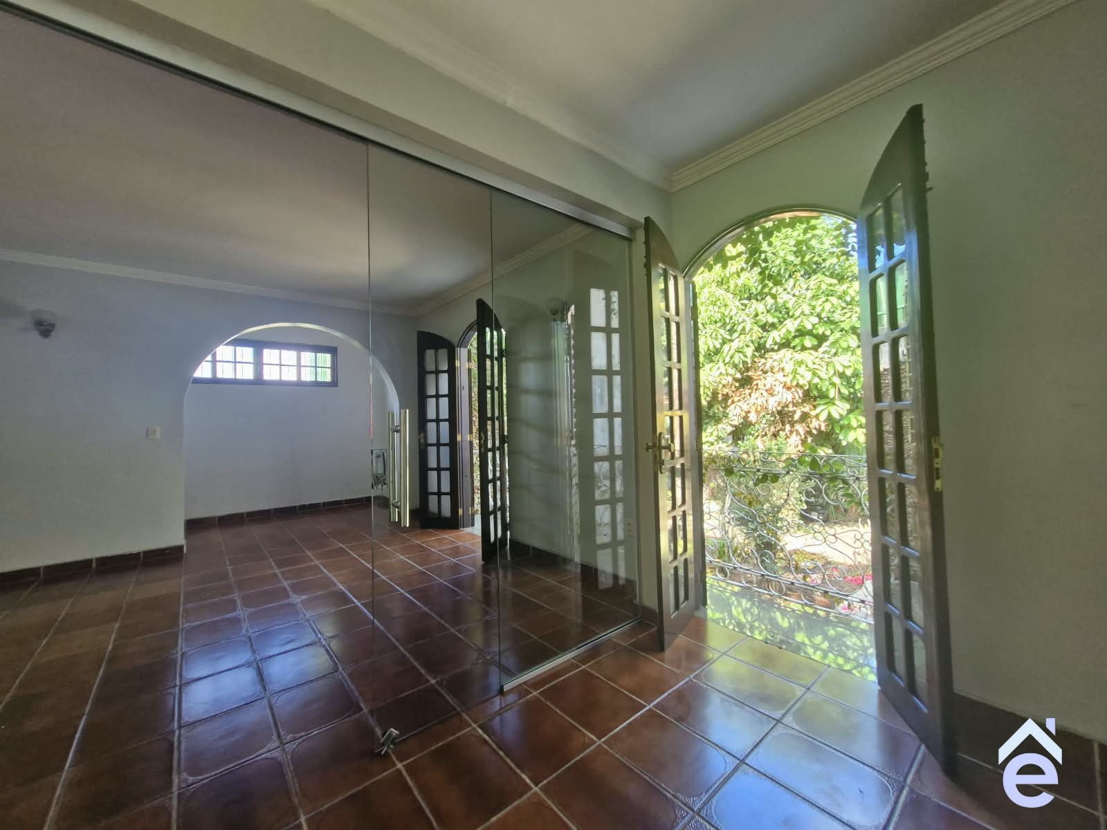 Casa à venda no Farol, 5/4 sendo 4 suítes, 702m². - Foto 9